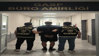 Oyuncak tabanca ile iş yeri soymaya çalıştı