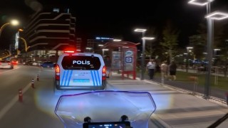 Park ve bahçeler dolup taşıyor, polis tüm şahısları sorgudan geçiriyor