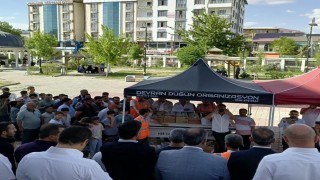 Patnoslular Recep Tayyip Camiinde aşurede buluştu