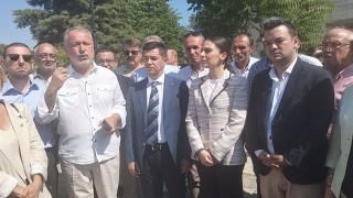 Polis kalkanını yumruklayan Marmaris Belediye Başkanı Ünlü hakim karşısına çıktı