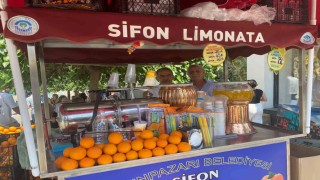 Portakal arabası 80 yıldır Eskişehir sokaklarında