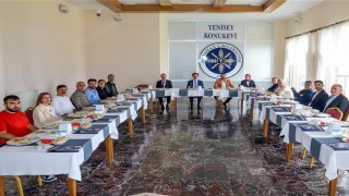 Rektör Emiroğlu, bölgenin sosyal, kültürel ve ekonomik dokusuna uygun çözümler üretmek istiyoruz