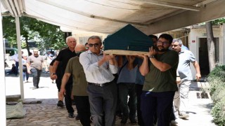 Rizede meydana gelen uçak kazasında hayatını kaybeden pilot son yolculuğuna uğurlandı
