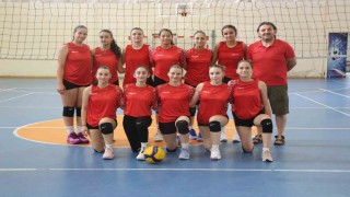 Rizenin yıldız kızları yarı finale hazırlanıyor