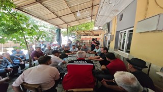 Salihli Kaymakamı Güldoğan, yangından etkilenen 2 mahalleyi ziyaret etti