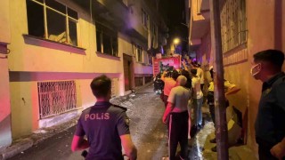 Samsunda 3 katlı binada yangın: 3 kişi dumandan etkilendi