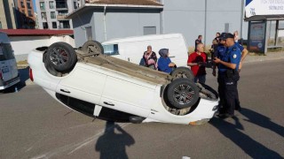 Samsunda otomobil takla attı: 1 yaralı