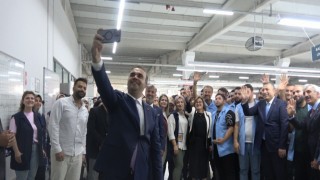 Sanayi ve Teknoloji Bakanı Kacır tekstil isçileriyle buluştu