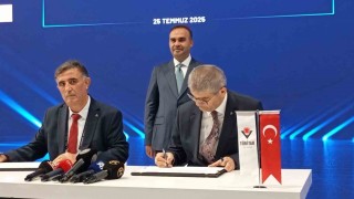 Sanayi ve Teknoloji Bakanı Mehmet Fatih Kacır, IDEFi ziyaret etti