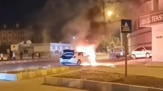 Şanlıurfada ilginç olay, 1 otomobil yandı, 3 tanesi ise kaza yaptı