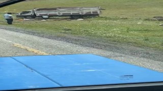 Sarıkamışta kamyonet devrildi