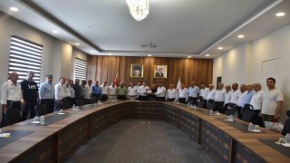 Sasonda kırsalda yürütülen yoğun çalışmalar köy muhtarlarının takdirini topladı