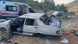 Savrulan Tofaş araç takla attı: 2si çocuk 5 yaralı