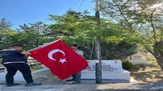Şehit mezarlıklarına vefa dokunuşu