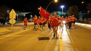 Şehitlerin emaneti sancak, dualarla Vali Koça teslim edildi