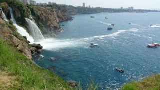 Şelaleden denize birinin düştüğü iddiasıyla arama çalışmaları yeniden başladı