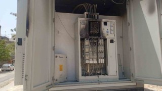 Sıcağa dayanamayan trafo alev aldı