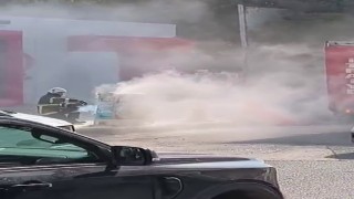 Sıcağa dayanamayan trafo alev aldı