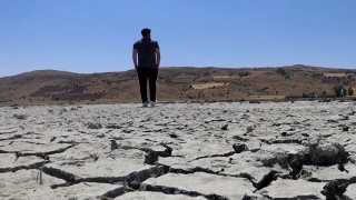 Sıcak havalar sonrası Bingöl Gölü kurudu, kuş sesleri yerini sessizliğe bıraktı