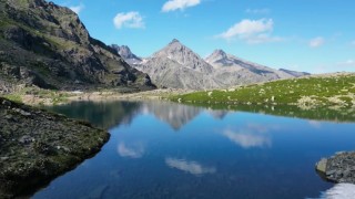 Sıcaklardan kaçıp Yusufelinin zirvelerinde serinliyorlar