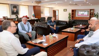 Siirt Valisi Kemal Kızılkaya, vatandaşlarla buluşmaya devam ediyor