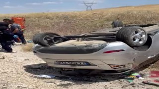 Siirtte takla atan otomobilin sürücüsü yaralandı