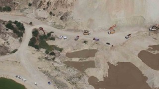 Silivride göçük altında kalan işçiyi arama çalışmaları devam ediyor