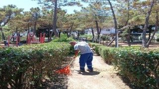 Silivride park, bahçe ve yeşil alanlarda bakım çalışmaları sürüyor