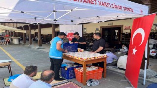 Sinopta vatandaşlara aşure ikramı