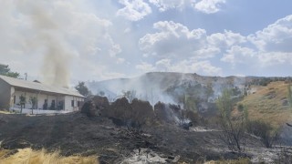 Sivasta çıkan yangında 12 ev zarar gördü, alevler ormana sıçramadan kontrol altına alındı