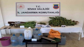 Sivasta uyuşturucu operasyonu: 3 kişi tutuklandı