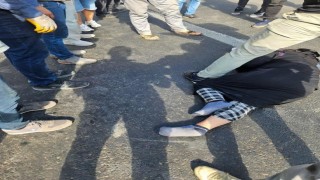 Siverekte yolun karşı tarafına geçmeye çalışan kadına otomobil çarptı