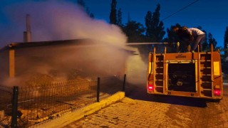 Sızır Belediyesi yufka üretim tesisinde yangın çıktı