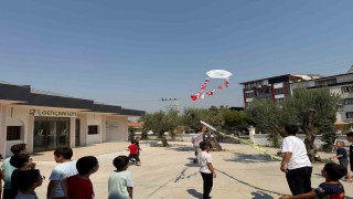 Somada uçurtmalar Filistin için havalandı