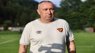 Stanimir Stoilov: 1-2 pozisyonda oynatacak oyuncumuz yok