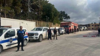 Suriyede 11 gün süren alevleri kontrol altına alan ekipler konvoyla sirenler eşliğinde Hataya döndüler