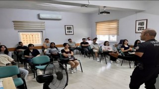 Sürücü kursunda motosiklet sürücülerine hayat kurtaran eğitim