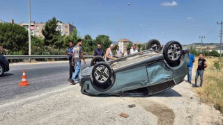 Susurlukta iki aracın çarpıştığı kazada 2 kişi yaralandı