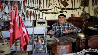 Tarihin içerisinden gelen ‘Eskici Yaşarın antikaları gibi hayatı da dikkat çekiyor