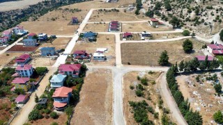 Tarsus Belediyesi Kahraman Gülekte yol ve ulaşım çalışmalarını sürdürüyor