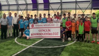 Tavşanlıda Yaz Kuran Kursları öğrencileri futbol turnuvasıyla sosyalleşiyor