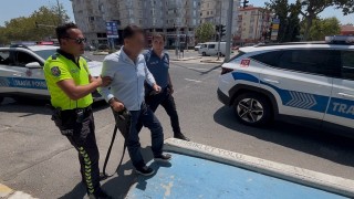 Tekirdağda arabasıyla kaldırımda iki kişiye çarpan alkollü doktor tutuklandı