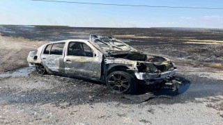 Tekirdağda seyir halindeki otomobil çıkan yangında hurdaya döndü