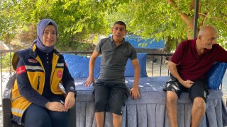 Telefonda Hayatını Kurtarmıştı: 112 Personeli Engelli Bireyi Ziyaret Etti