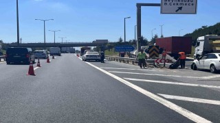 TEM Otoyolunda araçla motosiklet kaza yaptı: 1 ölü