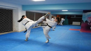 Tesadüfen tanıştığı taekwondoda Avrupa şampiyonu oldu, şimdi hedefi olimpiyatlar