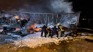 Tır dorsesinde yangın