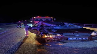 Tırla çarpışan otomobilde 4 kişi yaralandı