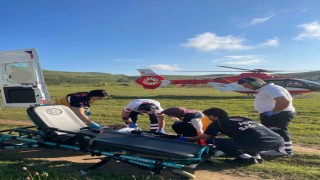 Trabzonda yaylada düşerek yaralanan şahıs helikopter ambulansla hastaneye ulaştırıldı