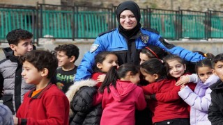 Trabzonlu kadın polis Hakkariye veda etti